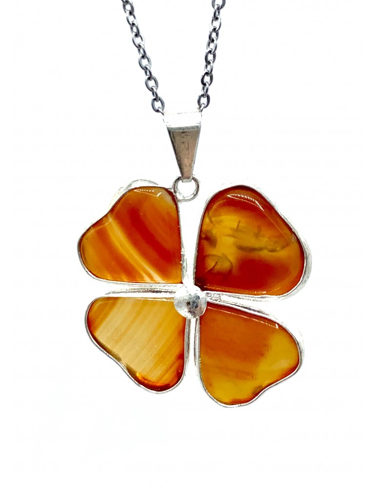 Collar Trébol Cornalina