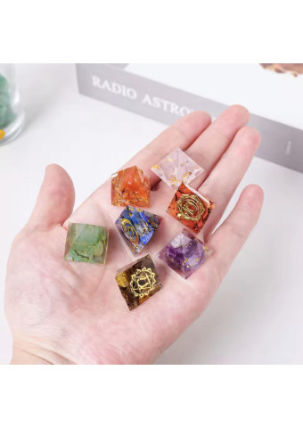 Set Pirámides Chakras